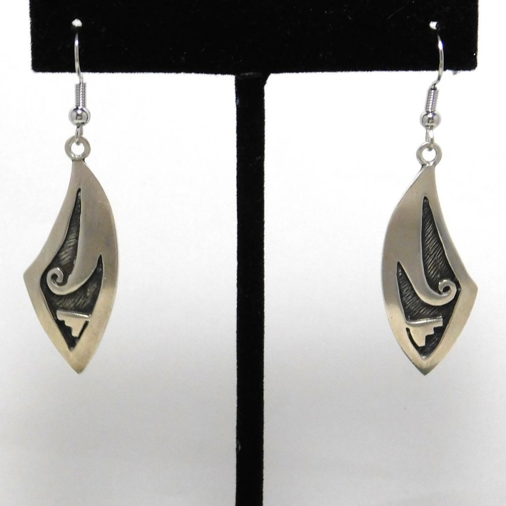 SOLD----Vintage Southwestern Earrings 925 Sterling Silver Signed Dangle Drop